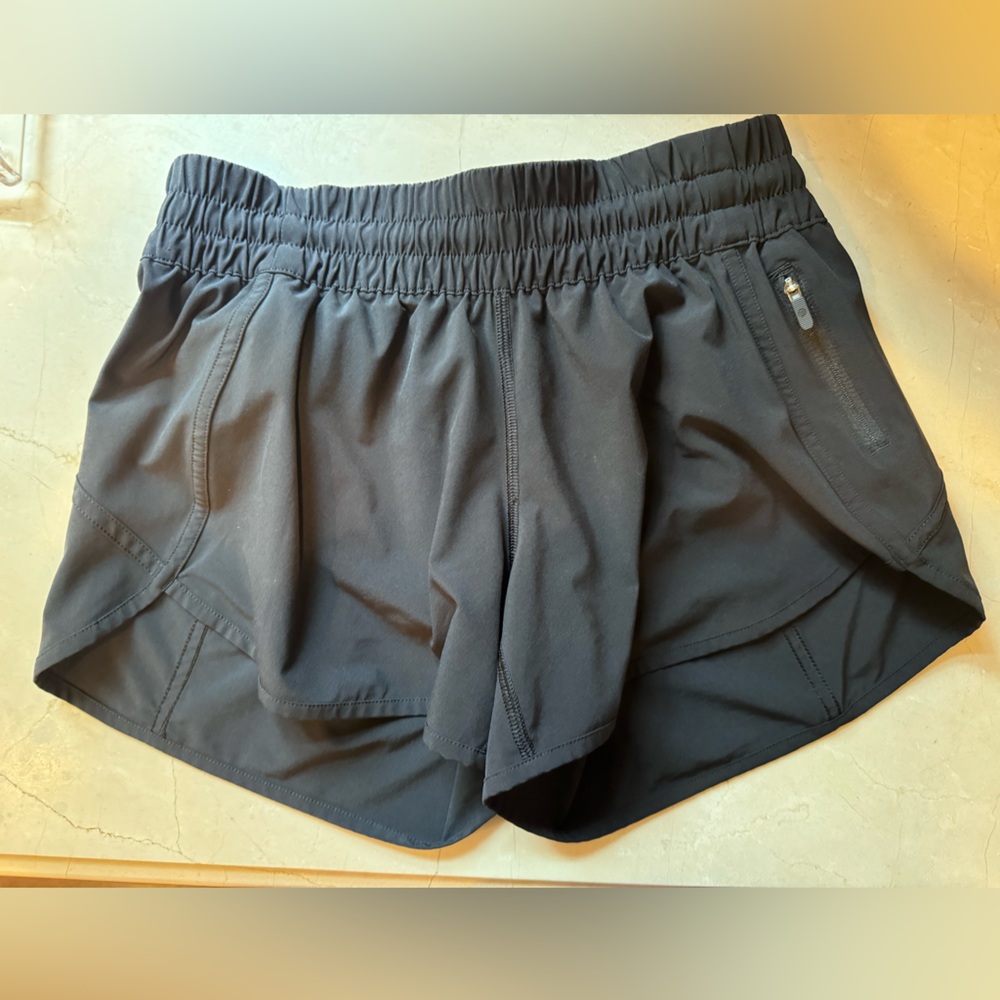 Lululemon low rise 4” shorts